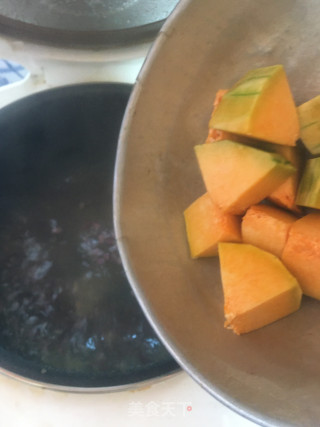 红豆南瓜粥的做法步骤：6