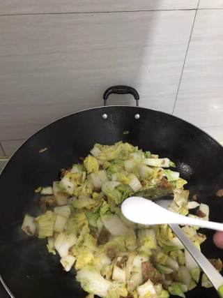 油炸子炒大白菜的做法步骤：5