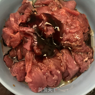 老姜炒里脊肉的做法步骤：4