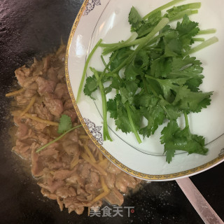 老姜炒里脊肉的做法步骤：9