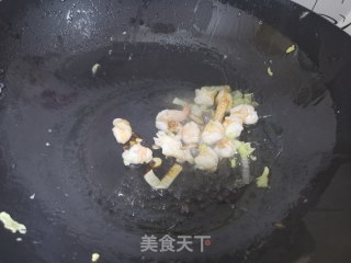 虾仁菠菜炒鸡蛋的做法步骤：6