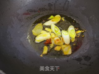 牛肉炖土豆萝卜的做法步骤：2