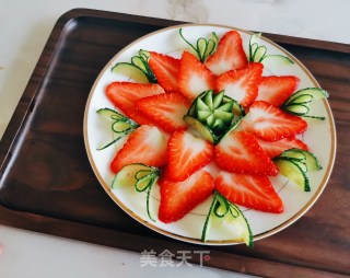 草莓水果盘的做法步骤：10
