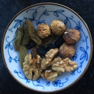 坚果牛奶燕麦粥的做法步骤：2