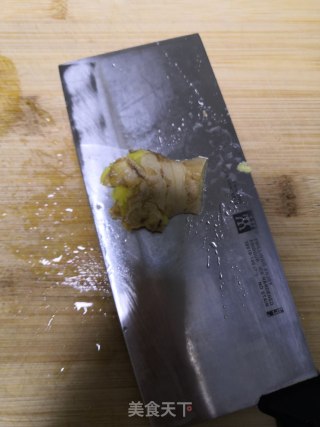 莲藕猪蹄汤的做法步骤：4