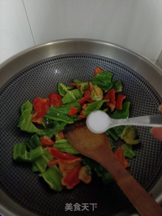 皱皮椒炒大肠的做法步骤：5