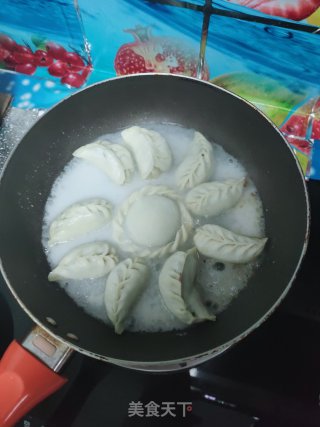 荠菜煎饺的做法步骤：18