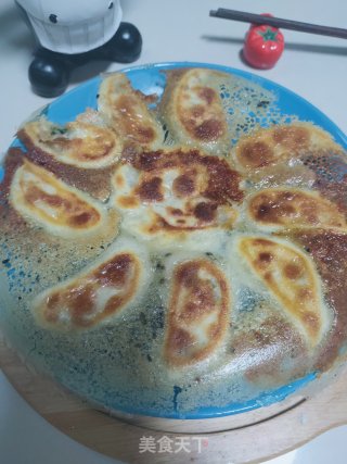 荠菜煎饺的做法步骤：23