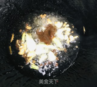 洋葱炒鱼肚的做法步骤：5