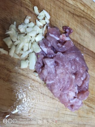 肉片炒豆角的做法步骤：1