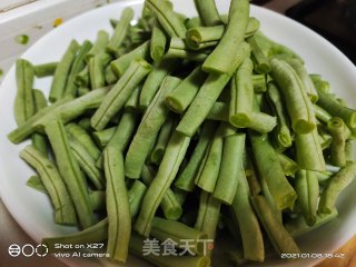 肉片炒豆角的做法步骤：2
