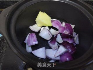 砂锅鱼头的做法步骤：5