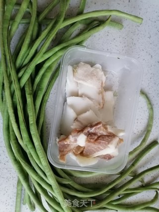 豇豆炒肉末的做法步骤：1