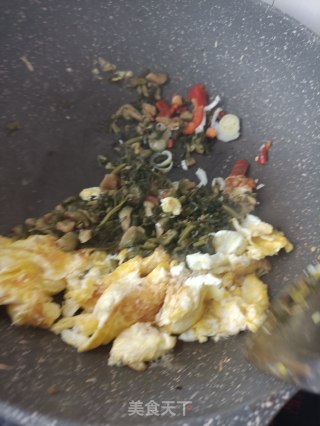 鸡蛋炒外婆菜的做法步骤：8
