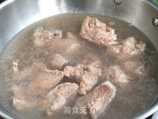 排骨炖海带黄豆的做法步骤：3