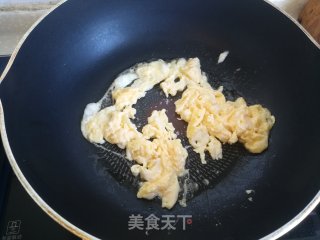 香菇鸭蛋年糕汤的做法步骤：4
