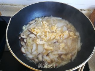 香菇鸭蛋年糕汤的做法步骤：7