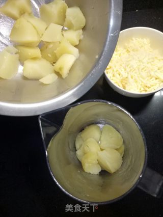 蔓越莓土豆奶酪饼的做法步骤：1