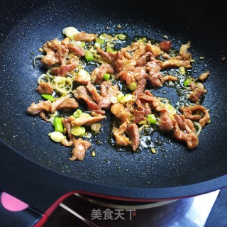 剁椒肉丝炒豆角的做法步骤：6