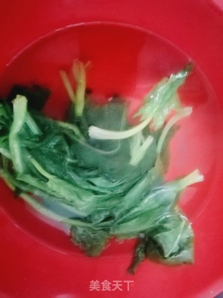 菠菜炒鸡蛋的做法步骤：4