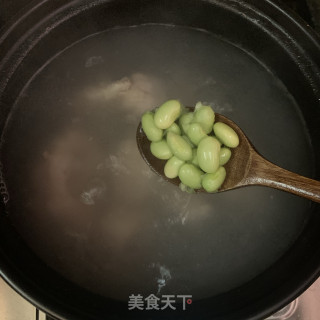 毛豆筒骨汤的做法步骤：6