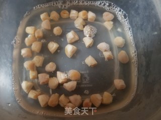海参干贝粥的做法步骤：1