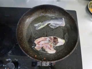 儿童餐之番茄鱼汤面❤️营养鲜美，开胃补钙的做法步骤：2