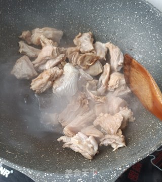 萝卜干烧羊肉的做法步骤：9