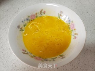 红萝卜炒鹅蛋的做法步骤：4