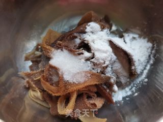 烫锅毛肚的做法步骤：1