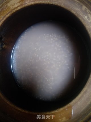 皮蛋瘦肉粥的做法步骤：2