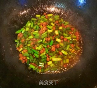 肉末炒蒜薹粒的做法步骤：13