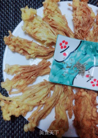 炸金针菇的做法步骤：16