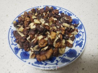胡萝卜核桃米糊的做法步骤：2