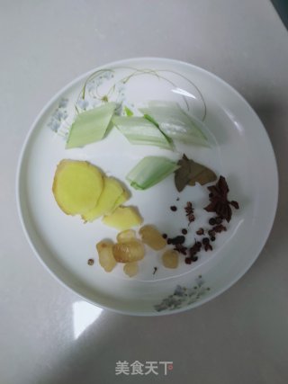 煎豆腐卤鸡翅根的做法步骤：3