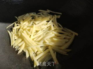 土豆炒洋葱的做法步骤：6