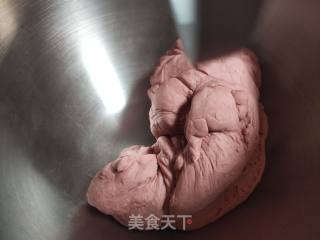 火红豆沙面包的做法步骤：2