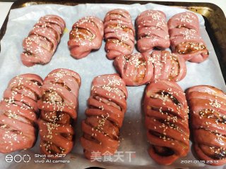 红红火火豆沙面包的做法步骤：18