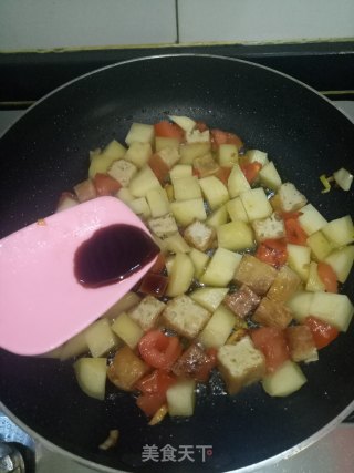 番茄土豆炖豆腐的做法步骤：4