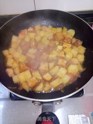 番茄土豆炖豆腐的做法步骤：8