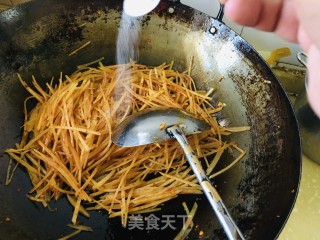 红油土豆丝的做法步骤：5