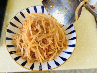 红油土豆丝的做法步骤：7