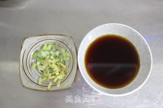腊八蒜烧肥肠的做法步骤：3