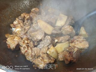 排骨焖芋头的做法步骤：12