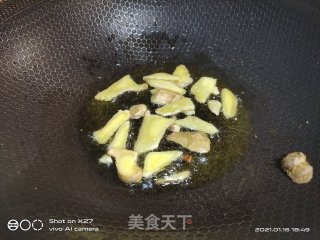 豆瓣红烧鲈鱼的做法步骤：6