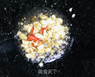 虎皮尖椒炒肥牛的做法步骤：5