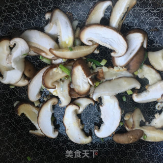 香菇炒青菜的做法步骤：7
