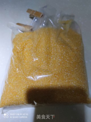 一碗热粥   小碴子粥的做法步骤：1