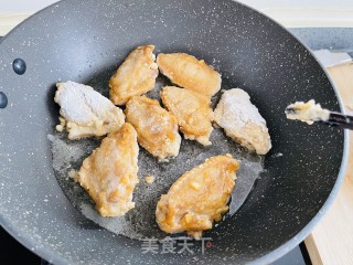 好吃到舔手指的脆皮鸡翅的做法步骤：5