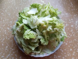 牛肉炒包菜的做法步骤：2
